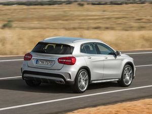 Der athletische Mercedes-Benz GLA 45 AMG bei Ihrem MB Partner ROSIER.