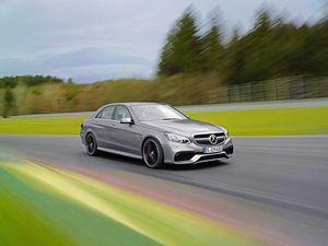 Der Mercedes-Benz E 63 AMG Limousine bei Ihrem MB Partner ROSIER