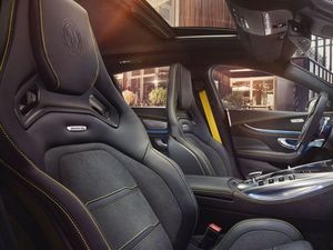 08_2018_AMG_GT_4T_interieur_rechts.jpg