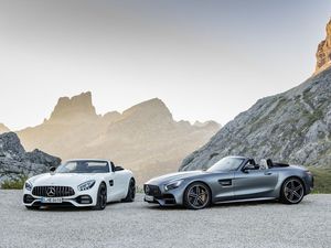 08_2018_AMG_GT_Roadster_und_GT_C_Roadster.jpg