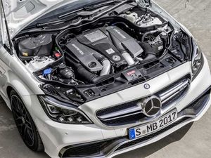 Der dynamische Mercedes-Benz CLS 63 AMG Coupé bei Ihrem MB Partner ROSIER