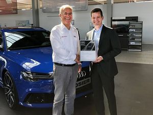 Auszeichnung für Rolf Kemmerling (links).