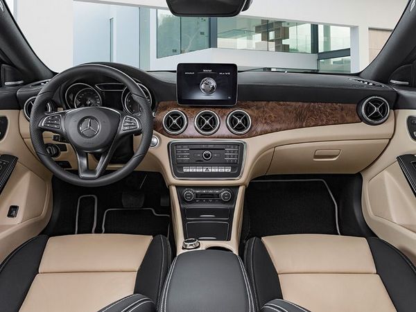 CLA_ShootingBrake_Interieur_Beige_800x600.jpg