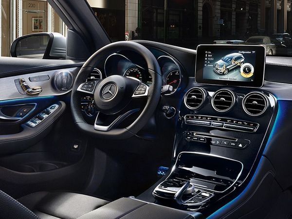 Mercedes-Benz_GLC-Klasse_Interieur.jpg