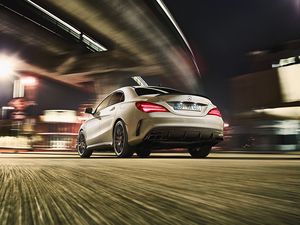 Entdecken Sie den sportlichen Mercedes- Benz CLA 45 AMG 4MATIC bei Ihrem MB Partner ROSIER