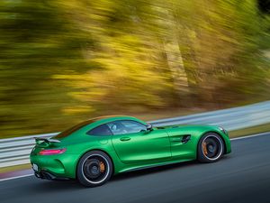 2017_01_Mercedes-AMG_GTR_Galerie5_800x600.jpg