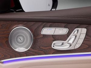 Mercedes-Benz_All_Terrain_Interieur_Sitzverstellung_800x600.jpg