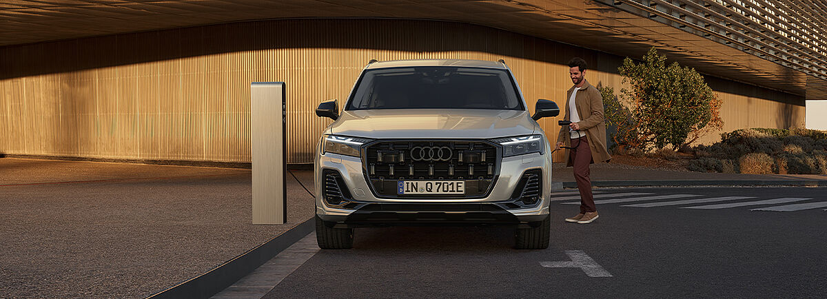 audi_q7_hybrid_2025_header.jpg
