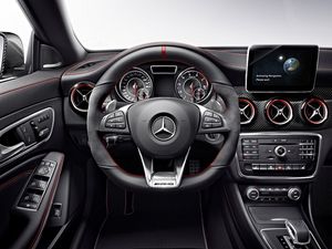 CLA_ShootingBrake_Interieur_AMGLINE_800x600.jpg