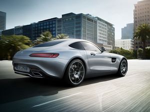 2017_Mercedes_AMG_GT_graphitgrau_magno_Heck_800x600.jpg