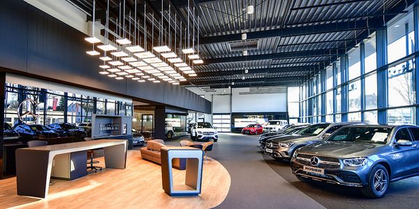 Mercedes Benz Menden Showroom 1244x580