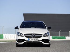 Entdecken Sie den sportlichen Mercedes- Benz CLA 45 AMG 4MATIC bei Ihrem MB Partner ROSIER