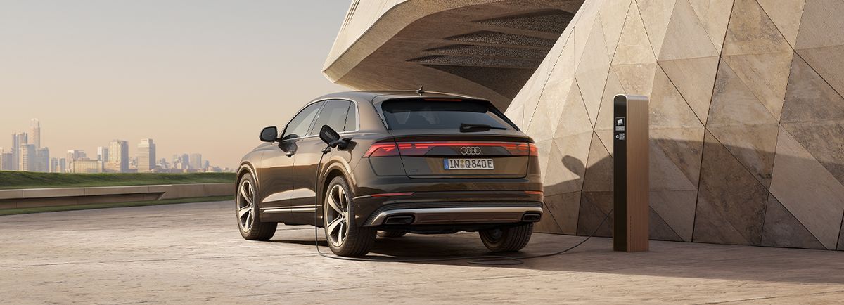 audi_q8_hybrid_2024_header.jpg