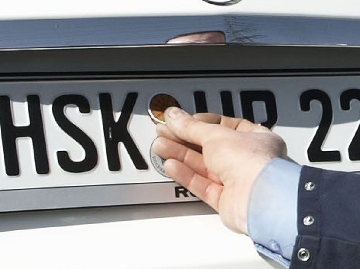 Ist die Hauptuntersuchung an Ihrem Mercedes-Benz, Audi, Volkswagen, smart, Peugeot oder einem Fahrzeug einer anderen Marke fällig? Dann kommen Sie zu ROSIER.