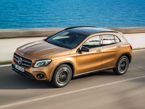 Mercedes-Benz_GLA_Front_Galerie_4.jpg