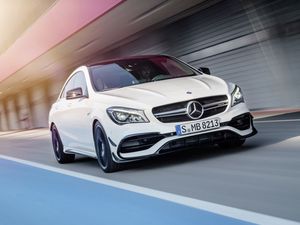 Entdecken Sie den sportlichen Mercedes- Benz CLA 45 AMG 4MATIC bei Ihrem MB Partner ROSIER