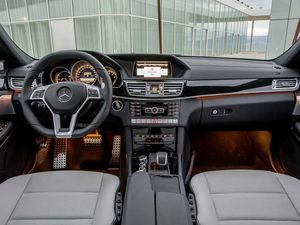 Der Mercedes-Benz E 63 AMG Limousine bei Ihrem MB Partner ROSIER