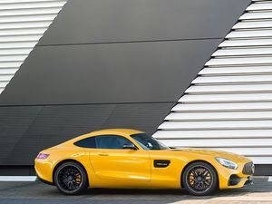 2017_Mercedes_AMG_GTS_seitlich_solarbeam_800x600.jpg